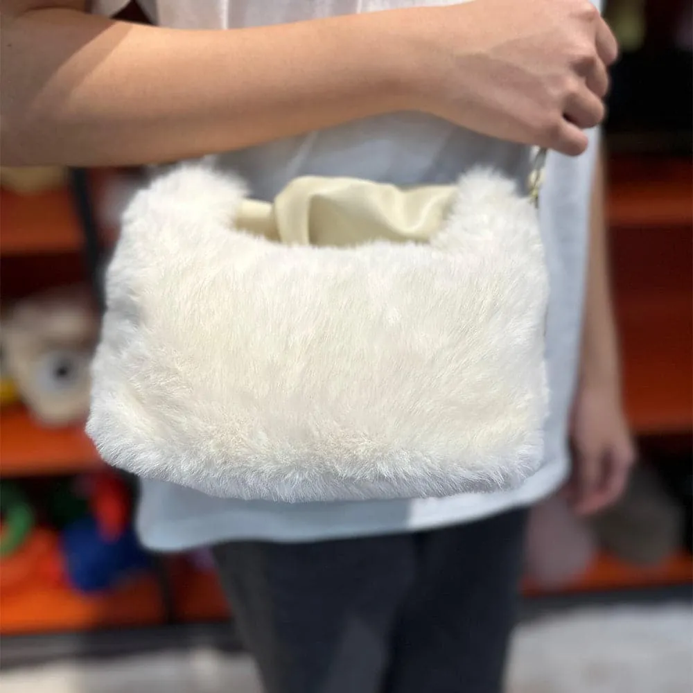 AG Collective Fashionable Fluffy Women's Handbag