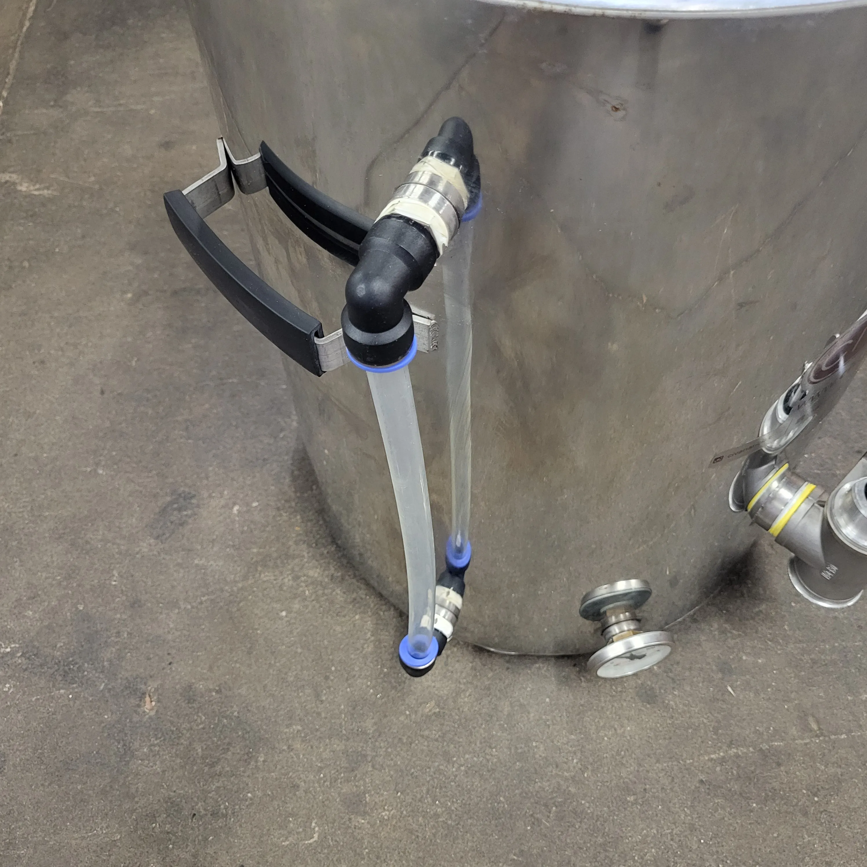 Civan Jacketed Honey Bottling Tank with No Drip Valve