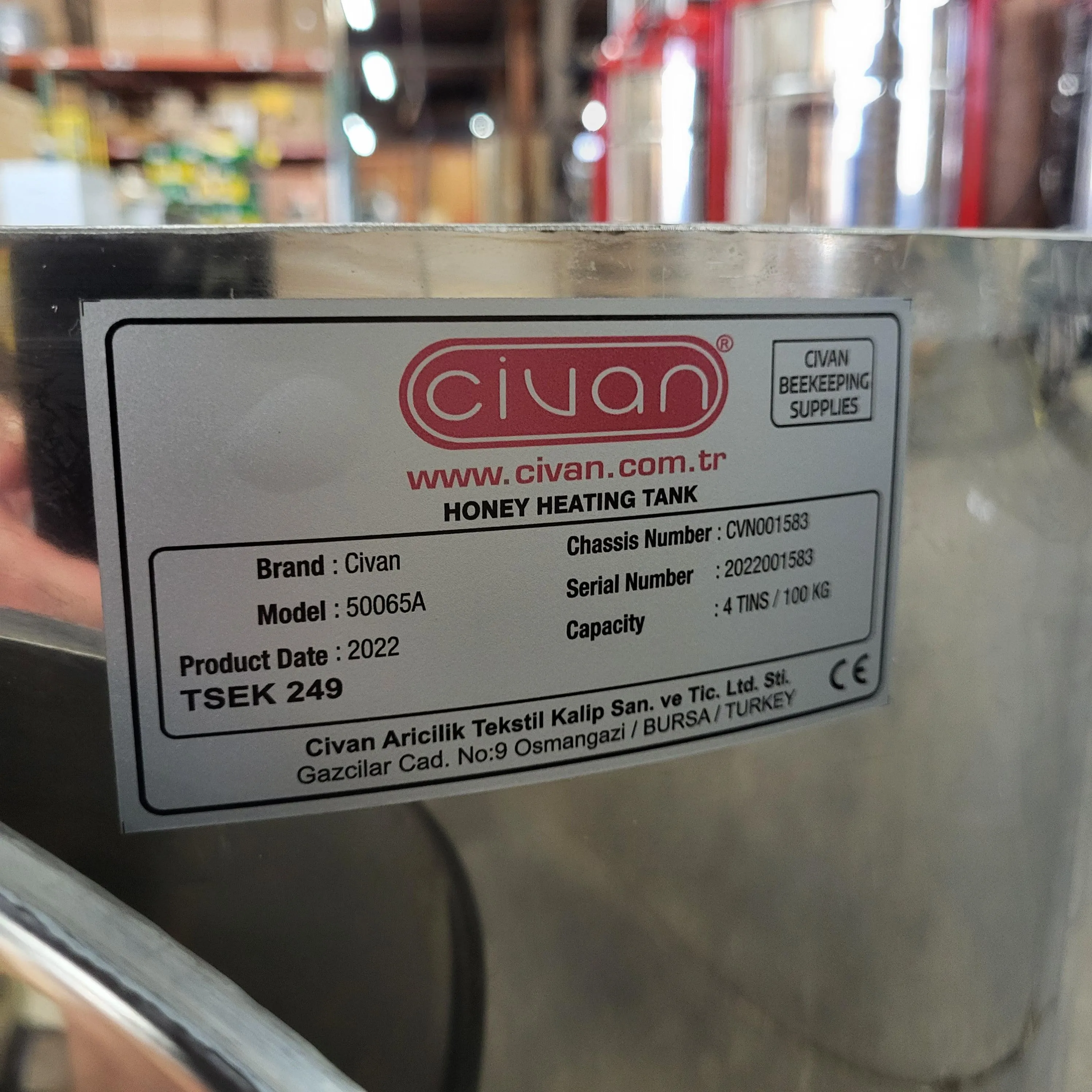 Civan Jacketed Honey Bottling Tank with No Drip Valve