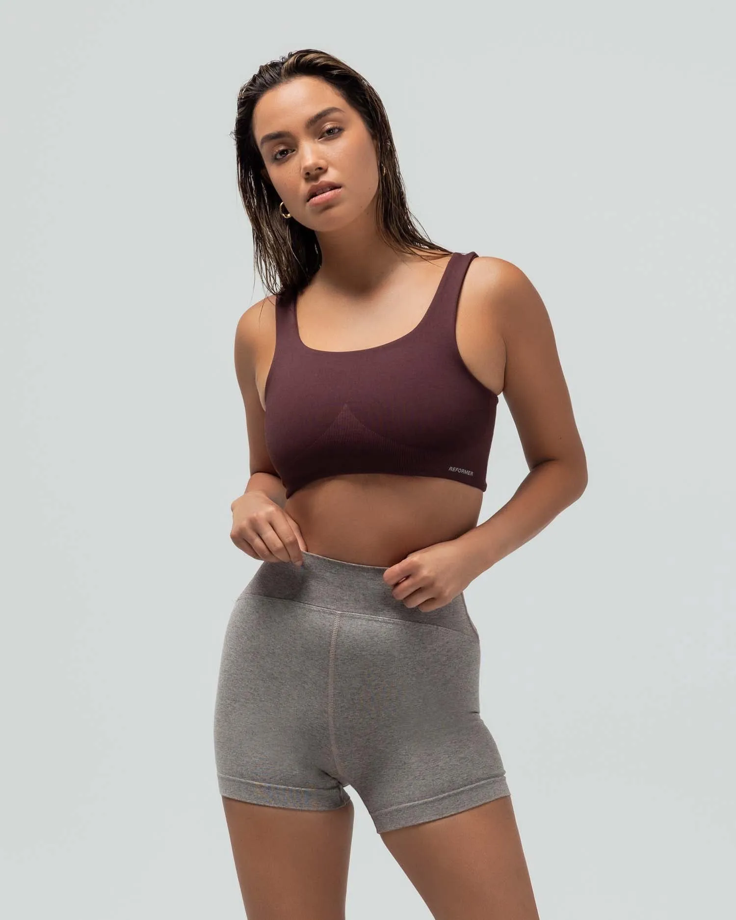 CLEAN FINISH COMPRESSION BRA