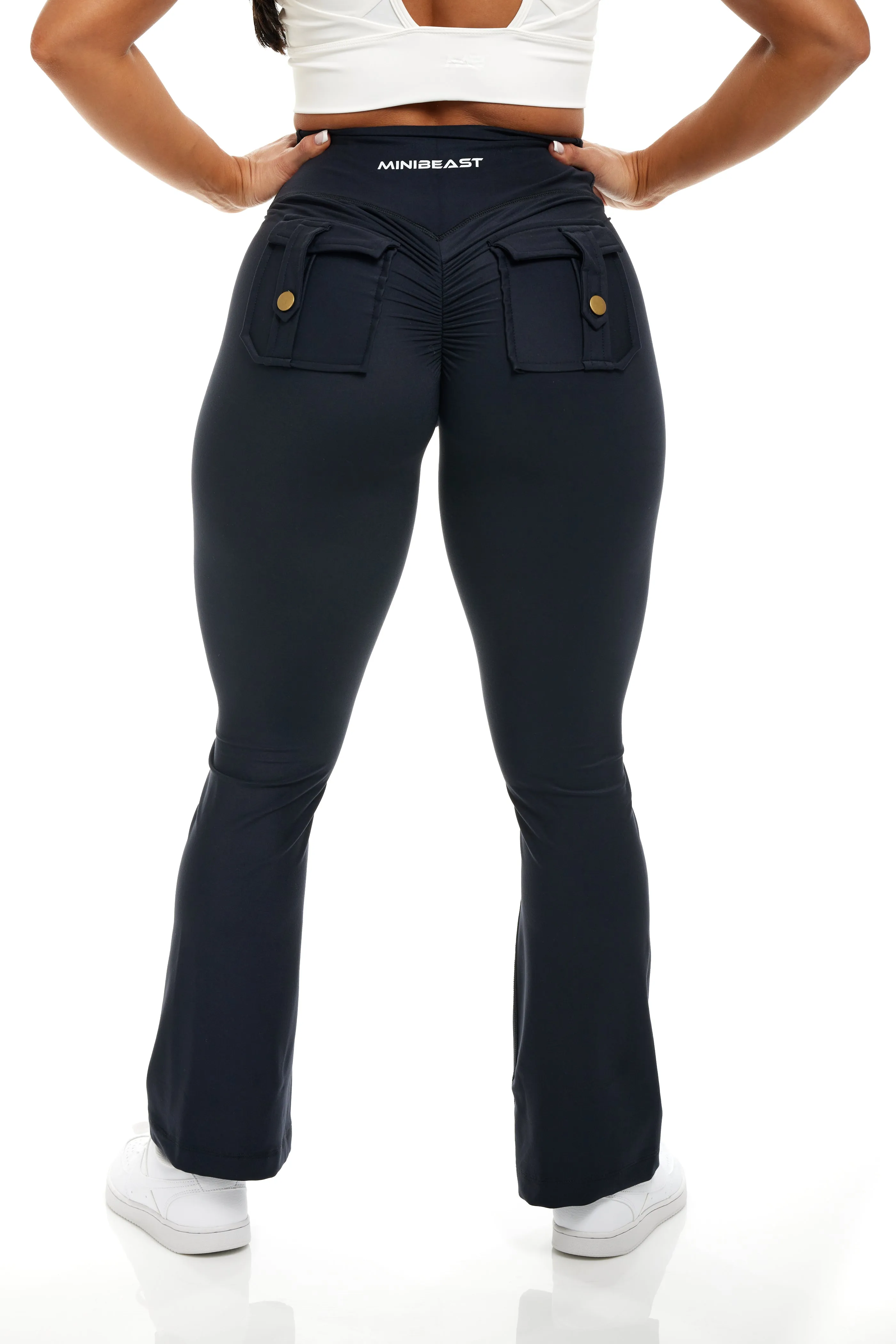 Curve-V Cargo Flare Leggings