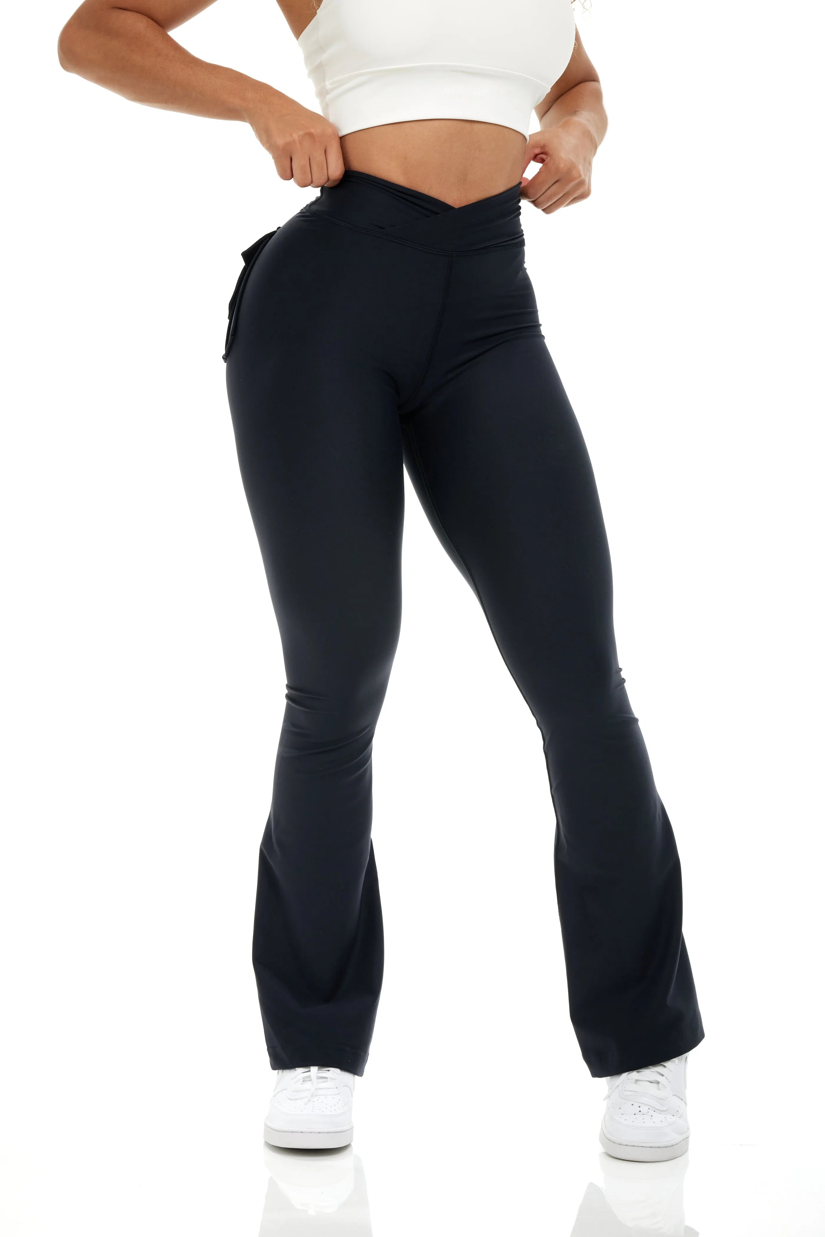 Curve-V Cargo Flare Leggings