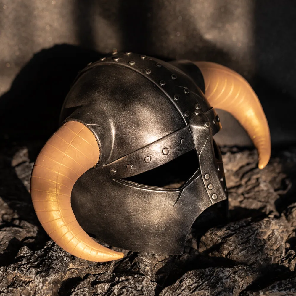 【Special deal】The Elder Scrolls V: Skyrim Dragonborn Dovahkiin Classic Helmet