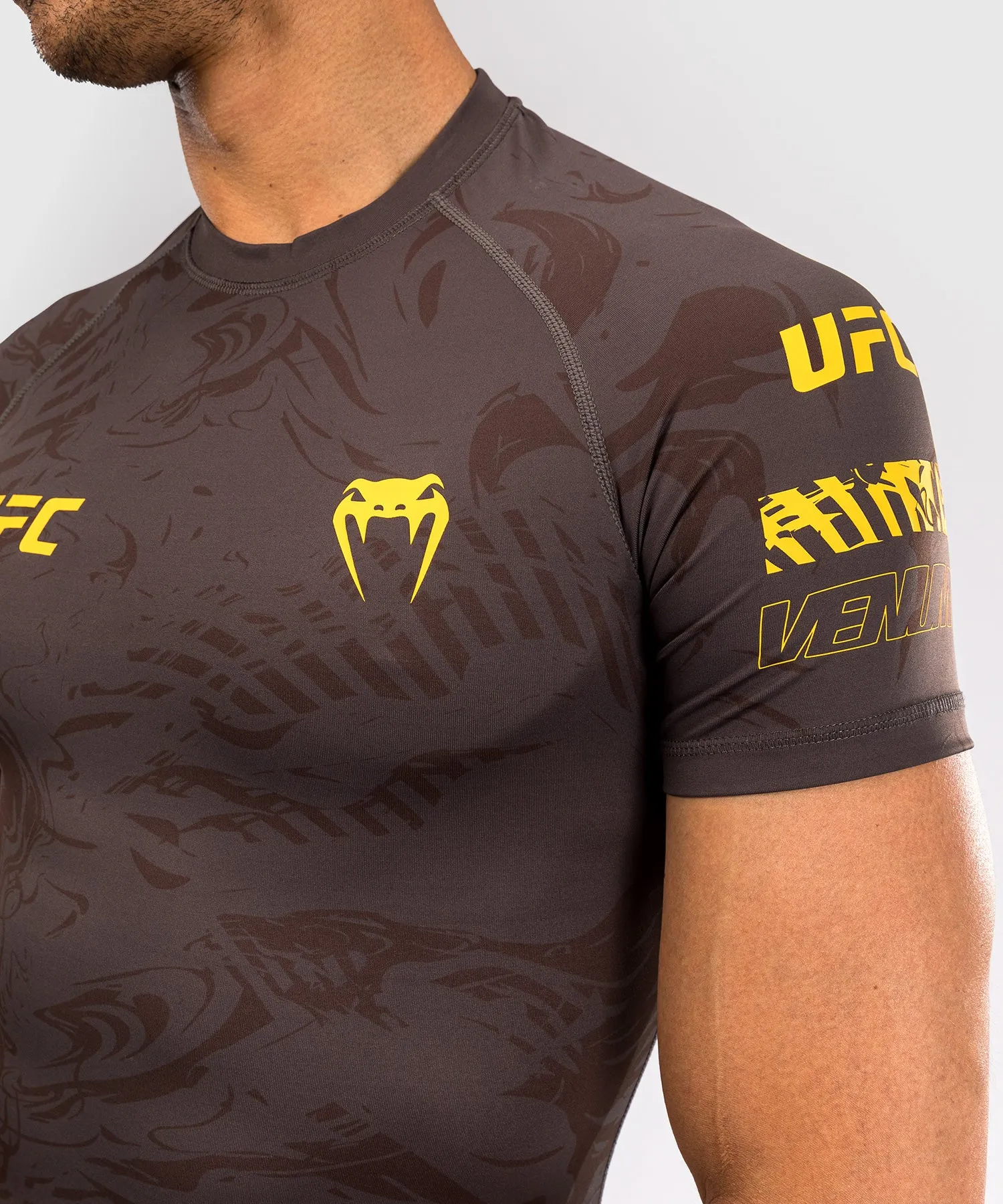 UFC Fusion by Venum Fight Week Men’s Performance Short Sleeve Rashguard - Earthen Brown